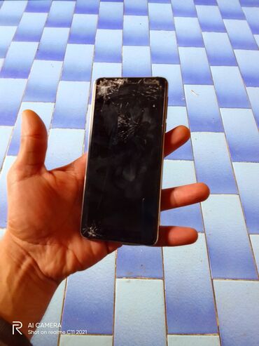 Nokia 3.1 DS za delove/popravku.Na tel je Oštećen LCD-Ekran kao što se