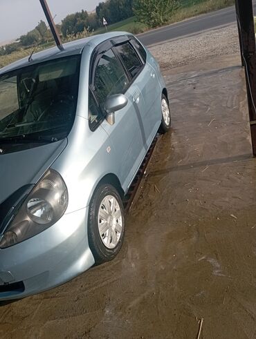 авто на один день: Honda Jazz: 2008 г., 1.3 л, Механика, Бензин, Хетчбек