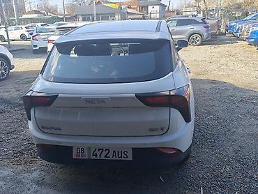 Другие автомобили: NETA V — компактный пятидверный электрический кроссовер в белом цвете — 4