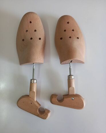 čizme za ribolov: Kalup za rastezanje obuce. Prodajem drveni kalup za rastezanje obuce
