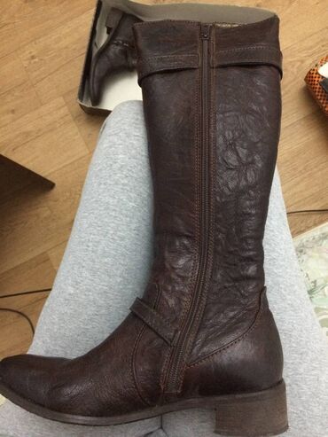 Другая женская обувь: ! Много отличной женской обуви! 41-42 размер -черные замшевые — 16