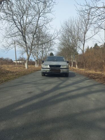 gumus saat: Opel Vectra: 1.6 l | 1994 il | 370000 km Sedan
