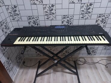 roland v7: Sintezator, Roland, Yeni, Ünvandan götürmə, Ödənişli çatdırılma