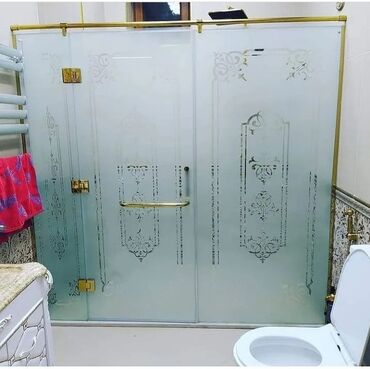 Duş kabinaları, arakəsmələr: Yeni Arakəsmə, Düzbucaqlı, Pulsuz çatdırılma — 28