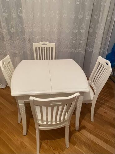 Mətbəx mebeli: Metbex masa desti .Dest temiz taxtadi 300₼ satilir .Unvan Kubinka