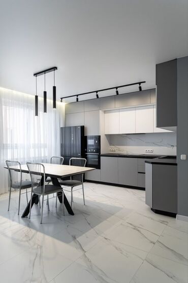 Потолочные работы: Монтаж потолков, Монтаж потолочных плинтусов Больше 6 лет опыта — 5