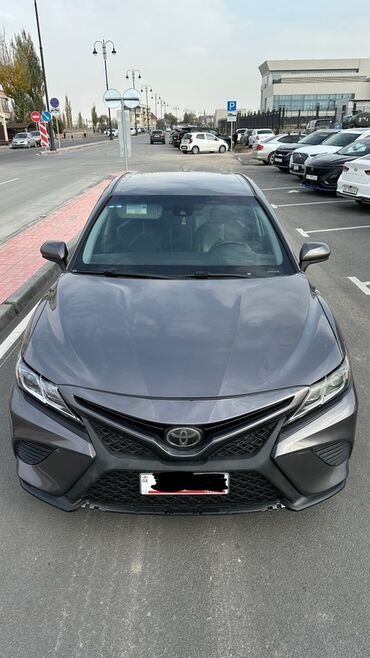 машинка для полировки авто бу: Toyota Camry: 2019 г., 2.5 л, Автомат, Бензин, Седан