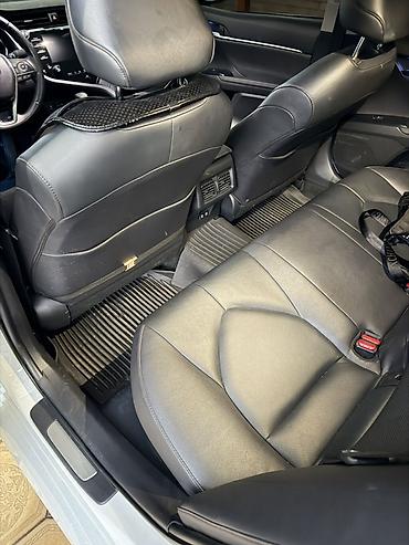 byd song plus flaship: Toyota Camry: 2020 г., 2.5 л, Автомат, Гибрид, Седан — 4
