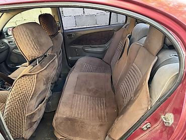Toyota: Toyota Avensis: 1999 г., 1.6 л, Механика, Бензин, Седан — 8