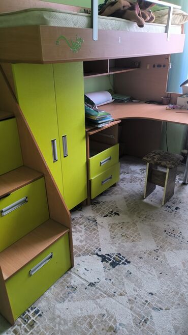 антикварная мебель: Детский гарнитур, цвет - Зеленый, Б/у