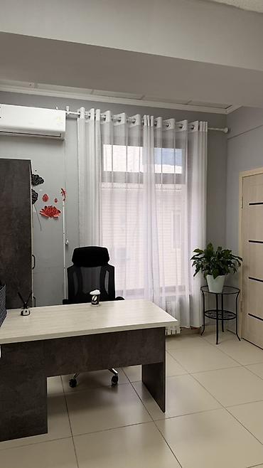 сдача офисных помещений в аренду: Сдаю Офисный кабинет: 15 м², В бизнес центре, С ремонтом, Первая линия — 9