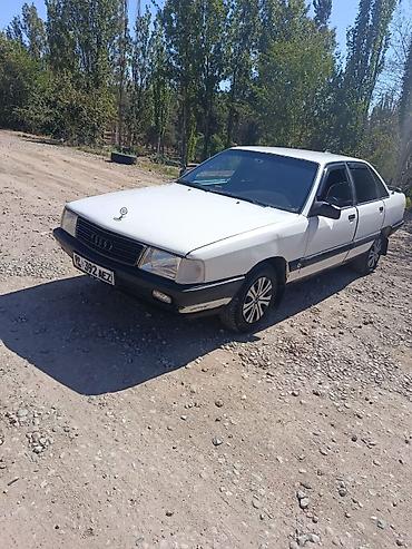 цивик 2002: Audi 100: 1988 г., 2 л, Седан — 5