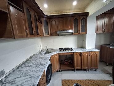 контрамарка печь: Materialı keyfiyyətli və səliqəlidi.Modeli köhnədi.Aspirator işlək