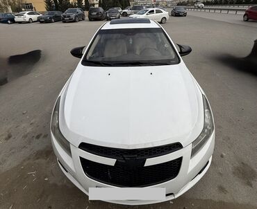 kreditde olan masinlar: Chevrolet Cruze: 1.4 l | 2015 il 199700 km Sedan