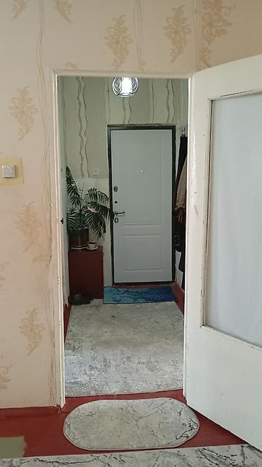 в орловке: 3 комнаты, 62 м², 3 этаж, Старый ремонт — 1
