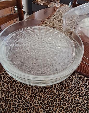 case za cizkejk prodaja: Zvono za torte kolače i peciva. Tacna je staklena prečnika 28 cm, a — 3