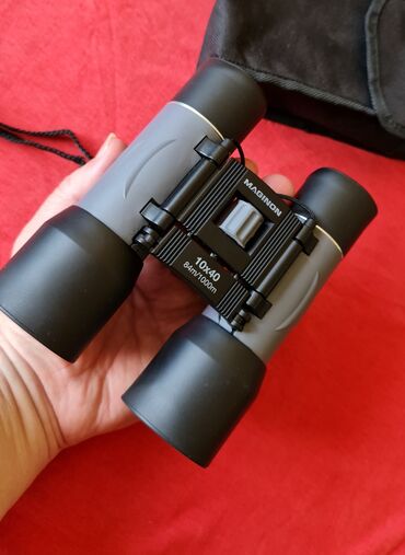 Binoculars and telescopes: Dvogled ko nov veoma jaka optika, cena extra