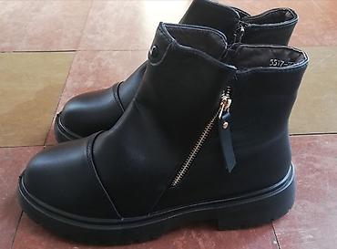 Gležnjače: Čizme ženske br. 41 – NOVO! - Model: kratke zimske čizme, crne boje - — 4