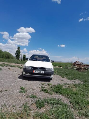 корейский автомобиль: Seat Ibiza: 1994 г., 1.3 л, Механика, Бензин, Хэтчбэк