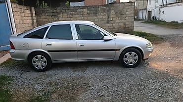 авто азербайджан: Opel Vectra B, gümüş rəng, . AZ 20-CX-172 nömrə nişanı görünür — 7