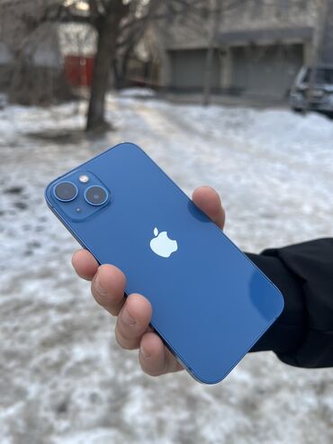 Apple iPhone: IPhone 13, Б/у, 128 ГБ, Синий, Зарядное устройство, Защитное стекло, Коробка, 88 %