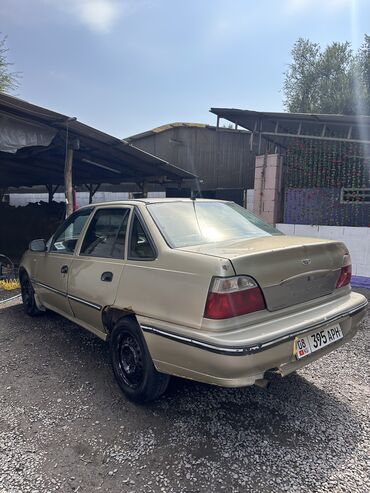 Daewoo: Daewoo Nexia: 2005 г., 1.6 л, Механика, Бензин, Седан