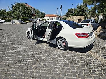 kreditle satilan ford transit: Mercedes-Benz E 300: 3 l | 2009 il Sedan — 4