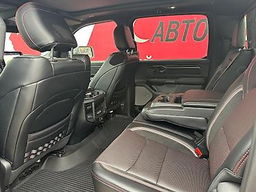 Dodge: Dodge Ram 3500: 2025 г., 3 л, Типтроник, Бензин, Пикап — 9