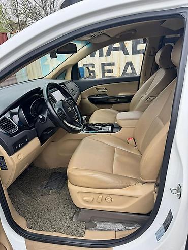 Kia: Kia Carnival: 2019 г., Минивэн — 4