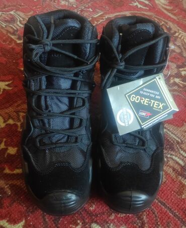 термо обувь мужская бишкек: Продаю термо ботинки 45 размер (зима-лето),новые.(Возможен обмен