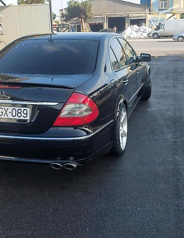 mercedes e 300: Mercedes-Benz E-Class: 3.2 l | 2003 il Sedan — 5