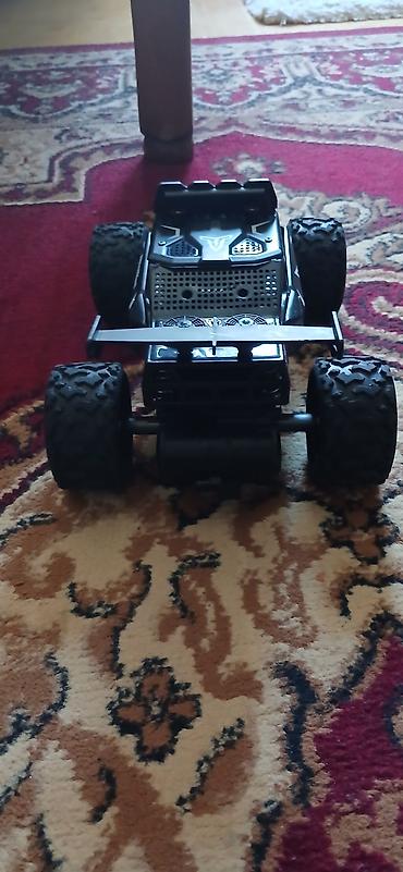 pultlu oyuncaq: Uzaqdan idarə olunan off-road maşın (RC buggy) - Korpus: qara rəngli — 1