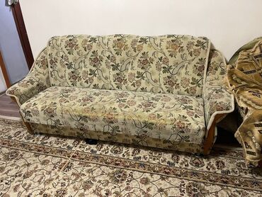 мебель срочно: Прямой диван, цвет - Бежевый, Б/у
