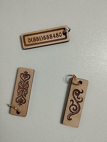 Брелоки: Брелок анти-потеряшка с указанием вашего номера телефона или любой at lalafo.kg — 2 Брелоки: Брелок анти-потеряшка с указанием вашего номера телефона или любой — 2