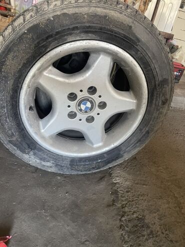 запаска бмв: Дөңгөлөктөр монтажда 215 / 60 / R 16, Кыш, Колдонулган, Комплект, Жеңил унаалар, Куйма, тешиктери - 5