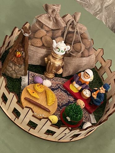 Xonçalar: •Həri,nişan,xına və toy konfetləri və xonça sifarişləri qəbul olunur.🦢 — 4