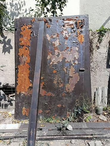 Распашные ворота: Металлические распашные ворота с рамой и петлями - Материал: сталь — 2