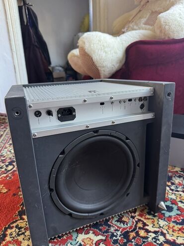 стиральная машинка б: Сабвуфер Altec Lansing с технологией THX, выполненный в черном цвете