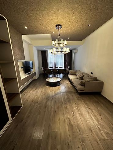 terea satisi: 4 otaqlı, Yeni tikili, 146 kv. m — 4