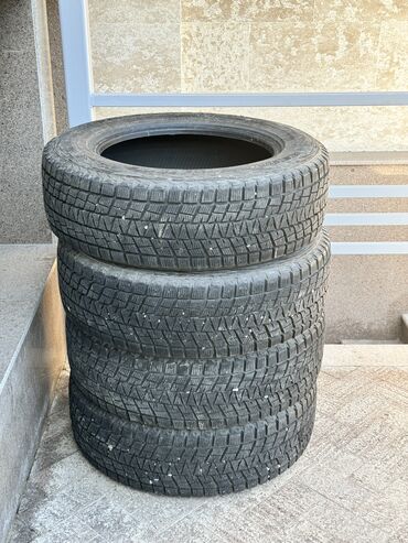 Шины: Шины 225 / 65 / R 17, Зима, Б/у, Комплект, Легковые, Япония, Bridgestone