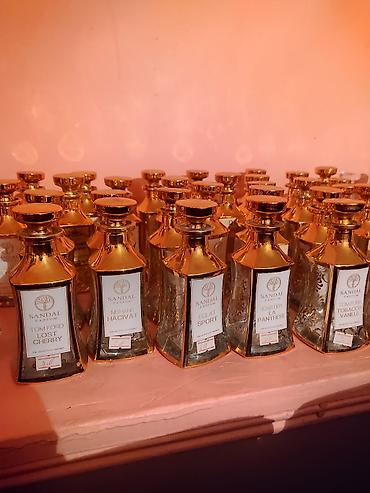 Ünvan (Şamaxı) SANDAL PARFUM ətirlərinin kolleksiyası - Şüşə