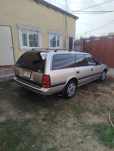 мазда кроссовер: Mazda 626: 1990 г., 2.2 л, Механика, Бензин, Универсал