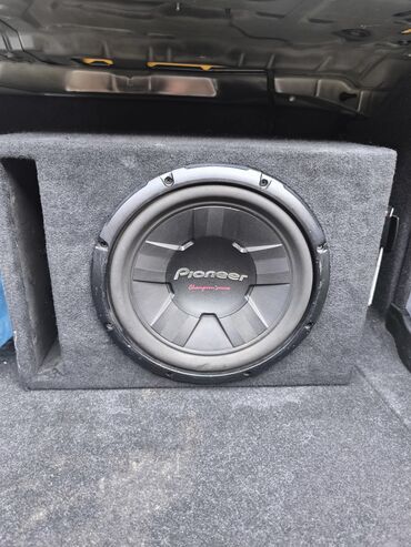 kamera maşın: Avtomobil üçün tam audio sistemi - Subvufer: Pioneer Champion Series
