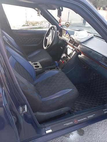 Mercedes-Benz: Mercedes-Benz E 220: 2.2 l | 1994 il Sedan — 13