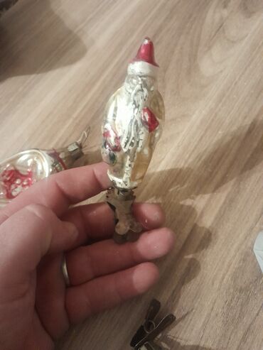 Yeni il oyuncaqları və bəzəkləri: Məhsul: Köhnə yolka bəzəkləri – 5 ədəd klipsli oyuncaqlar Təsvir: - — 12