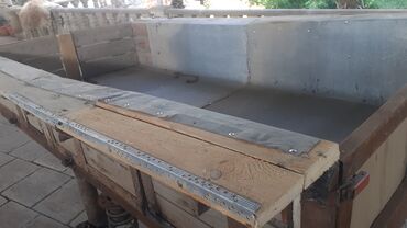 Qoşqular: Bu, əsasən metal çərçivədən və taxta yan divarlardan ibarət qoşqudur -da lalafo.az — 3 Qoşqular: Bu, əsasən metal çərçivədən və taxta yan divarlardan ibarət qoşqudur — 3