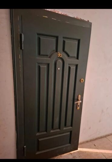Алчипан: Для квартиры Б/у Входная дверь С глазком, Без гарантии, Самовывоз