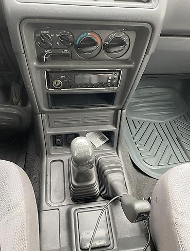 на поджеро: Mitsubishi Pajero: 2003 г., 2.5 л, Механика, Дизель, Внедорожник — 8