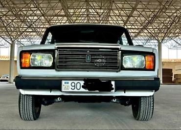 VAZ (LADA): VAZ 2107 sedan - Kuzov: 4 qapılı, ağ rəng, xrom ön barmaqlıq və — 1