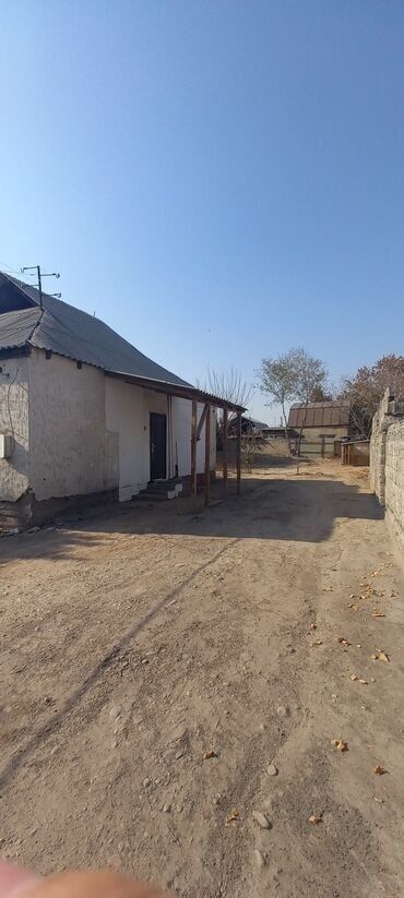 сдаю дом под офис: 60 м², 2 комнаты, Подвал, погреб, Забор, огорожен